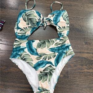 Hollister Green and Cream Leaf Print One Piece Swimsuit